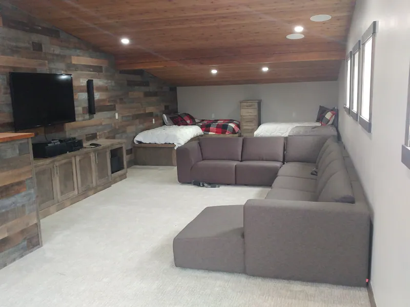 Loft with living area, Barndominium Flathead Montana Style by Built Right in Montana