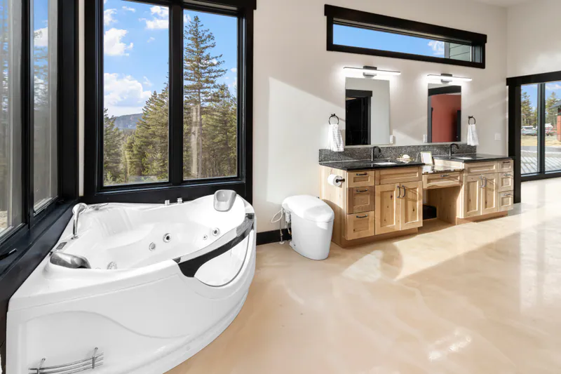 Montana custom master suite, Mountain Modern Living Flathead Montana by Built Right in Montana