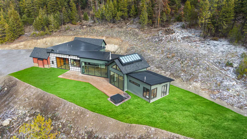 Montana mountainside luxury, Mountain Modern Living Flathead Montana