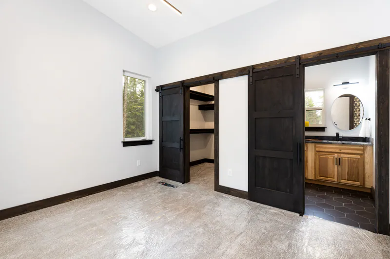 Montana ensuite, Modern Living Montana Built by Built Right in Montana